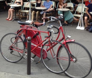red bikes 